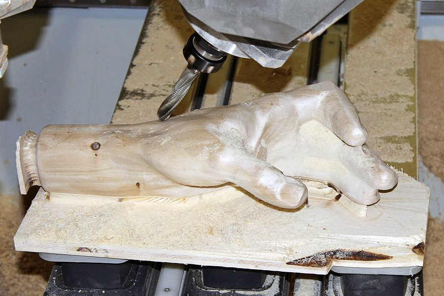 3D-Holz-Design_Hand_Mastercam-Router